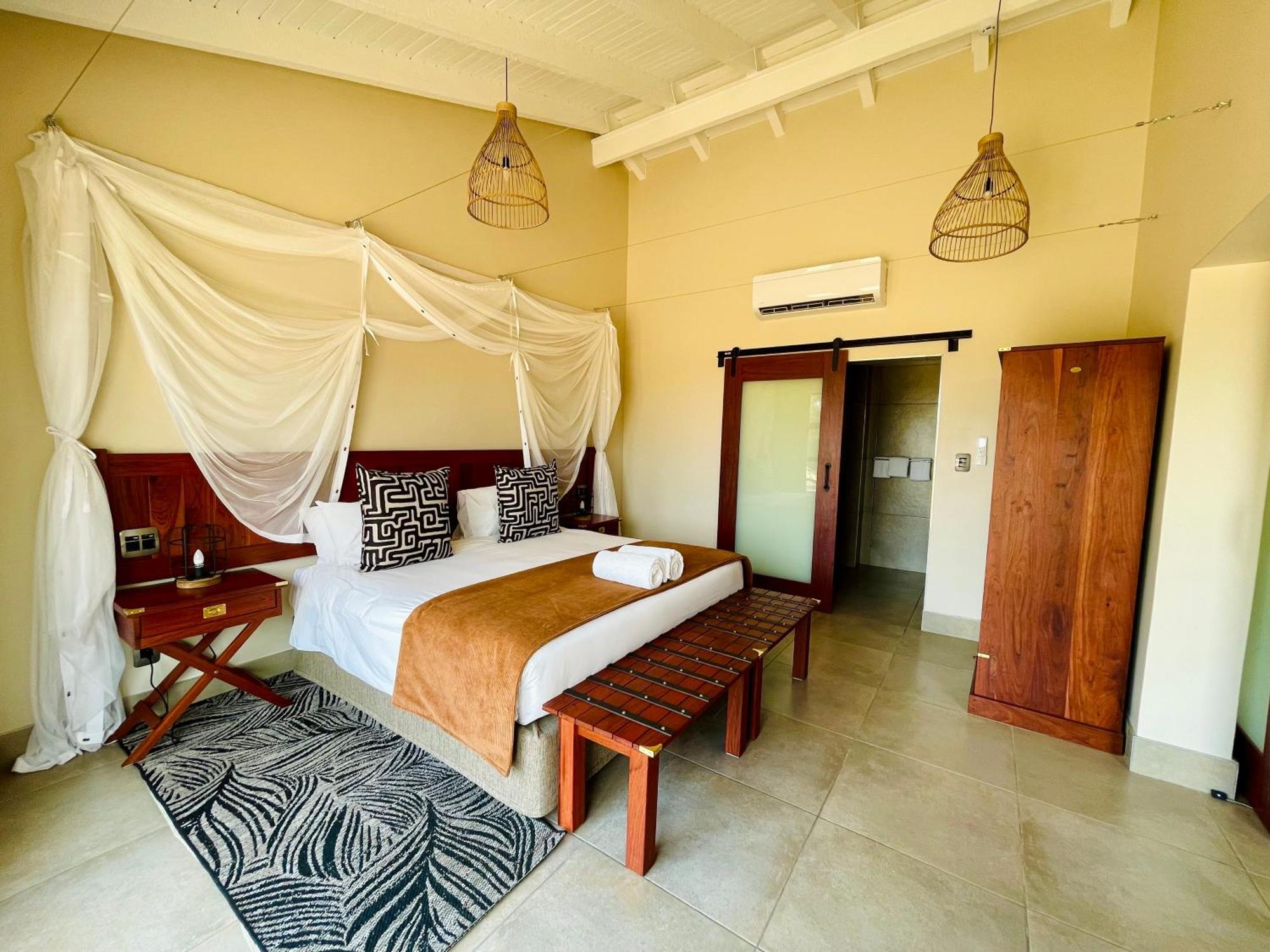 Hwange Safari Lodge Dete Exterior photo