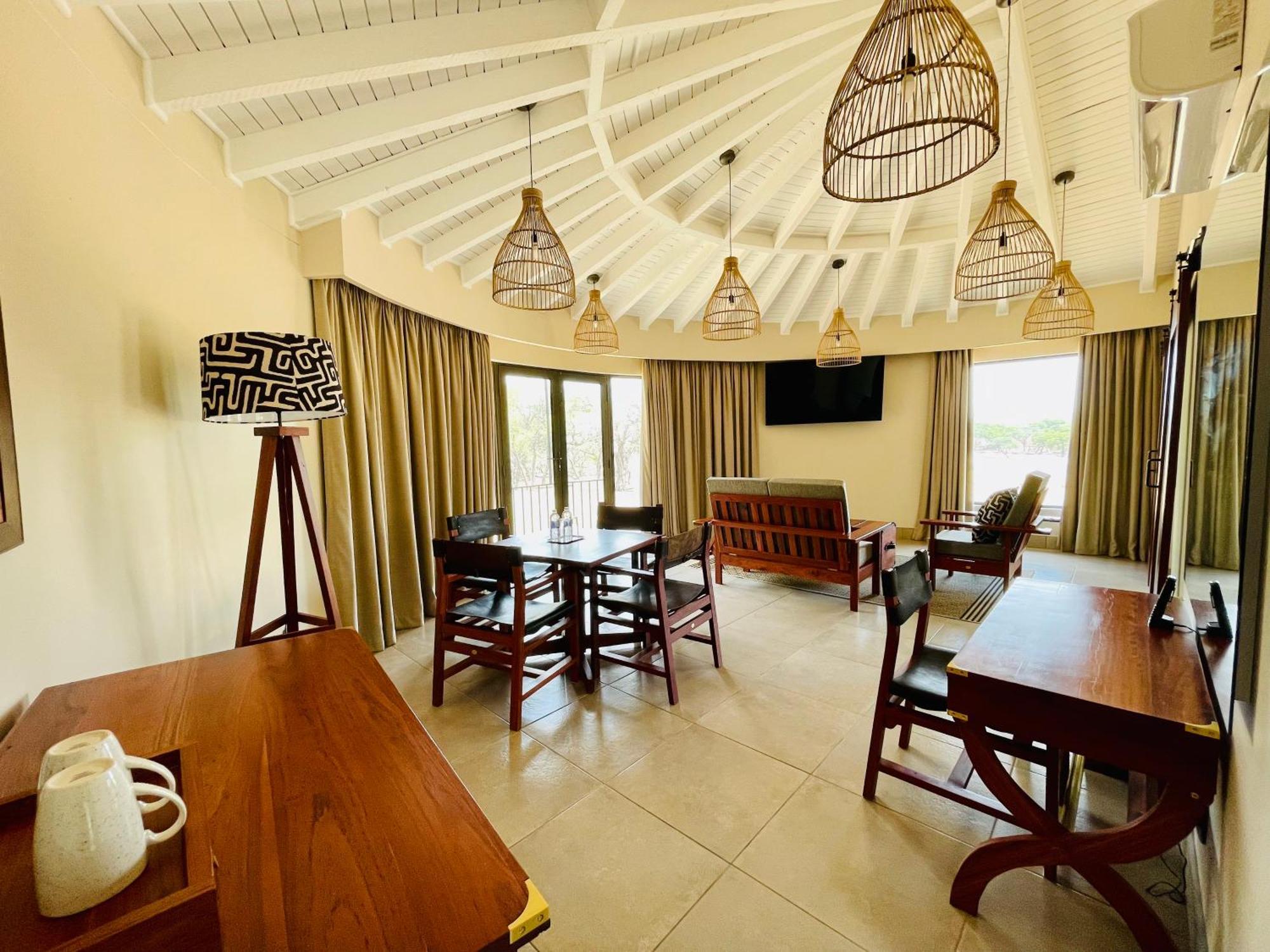 Hwange Safari Lodge Dete Exterior photo