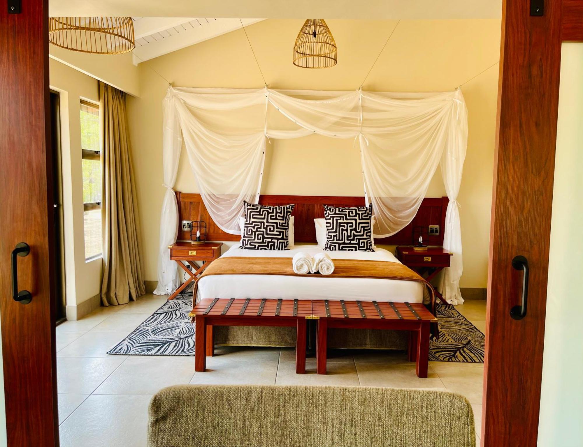 Hwange Safari Lodge Dete Exterior photo